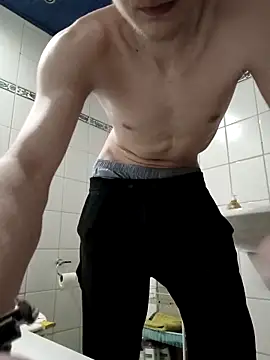 Snapshot of HalloMarcy chatting on March 5, 2025, 9:05 am HalloMarcy online show from March 5, 2025, 9:05 am