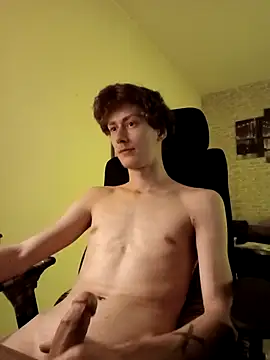 Snapshot of HalloMarcy chatting on November 4, 2025, 4:44 pm HalloMarcy online show from November 4, 2025, 4:44 pm