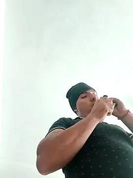 Snapshot of chinoxxx chatting on February 3, 2025, 10:43 pm chinoxxx online show from February 3, 2025, 10:43 pm