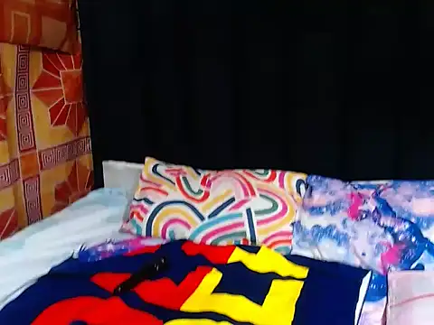 Thickbootykim online show from May 15, 2026, 12:52 am