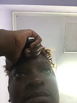 Redfucks333 online show from March 11, 2026, 1:05 pm