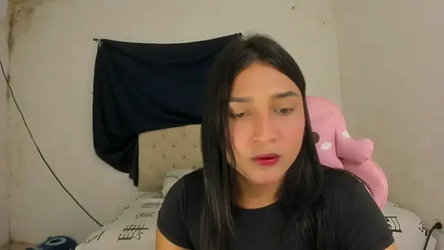 Snapshot of Miss_noah18 chatting on November 11, 2025, 10:26 pm Miss noah18 online show from November 11, 2025, 10:26 pm