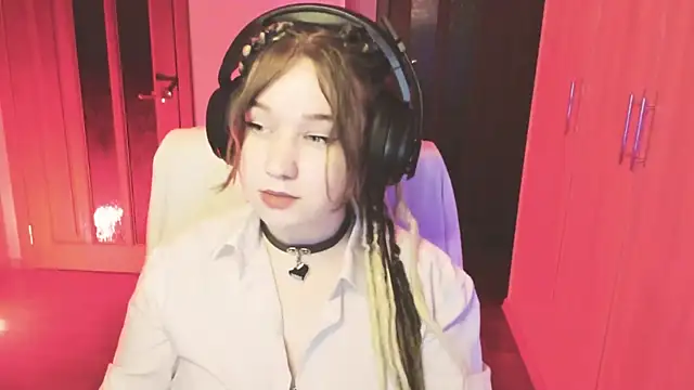 Snapshot of nerdymuse chatting on December 29, 2024, 10:47 pm nerdymuse online show from December 29, 2024, 10:47 pm