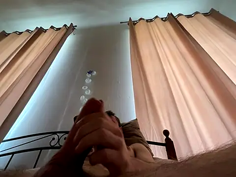 Snapshot of tomasek28 chatting on October 5, 2025, 7:43 am tomasek28 online show from October 5, 2025, 7:43 am