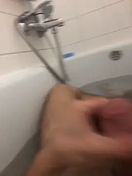 Snapshot of tomasek28 chatting on January 27, 2025, 6:09 pm tomasek28 online show from January 27, 2025, 6:09 pm