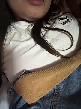 Snapshot of lunagonzales_lima_2007 chatting on November 2, 2025, 2:16 am lunagonzales lima 2007 online show from November 2, 2025, 2:16 am