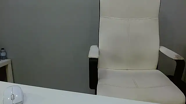 Snapshot of Betty2u chatting on September 19, 2025, 6:39 am Betty2u online show from September 19, 2025, 6:39 am