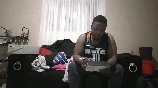ThamiXX online show from May 13, 2026, 6:59 pm