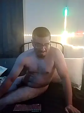 Snapshot of k1oudE chatting on April 3, 2026, 10:49 pm k1oudE online show from April 3, 2026, 10:49 pm