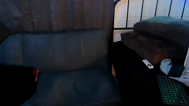 Snapshot of k1oudE chatting on May 12, 2026, 5:41 pm k1oudE online show from May 12, 2026, 5:41 pm