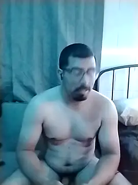 Snapshot of k1oudE chatting on April 13, 2026, 9:35 am k1oudE online show from April 13, 2026, 9:35 am