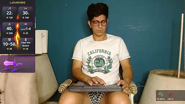 Noah-cock online show from November 17, 2025, 5:00 am