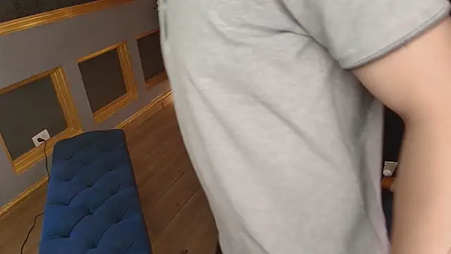 Snapshot of MarcoVitto chatting on December 20, 2025, 11:57 am MarcoVitto online show from December 20, 2025, 11:57 am