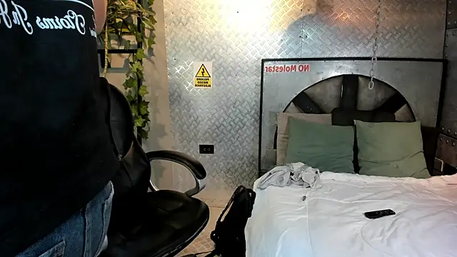 Snapshot of MarcoVitto chatting on February 11, 2026, 8:09 pm MarcoVitto online show from February 11, 2026, 8:09 pm