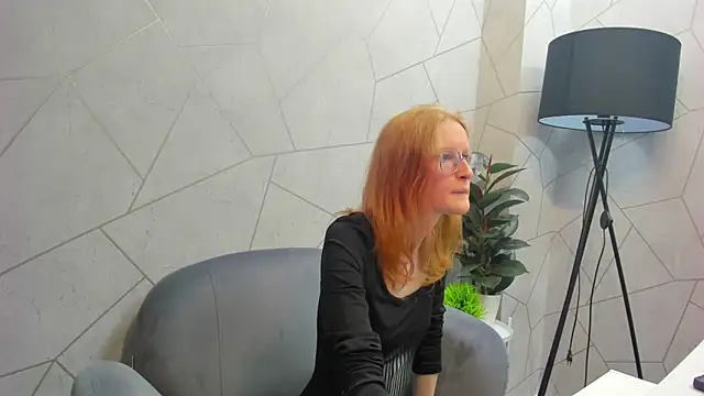 ElizabethHarpper online show from February 27, 2025, 9:07 am