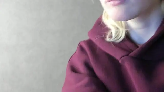 ElizabethHarpper online show from December 2, 2025, 12:55 am