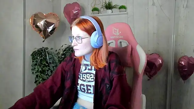 ElizabethHarpper online show from February 24, 2026, 5:03 pm