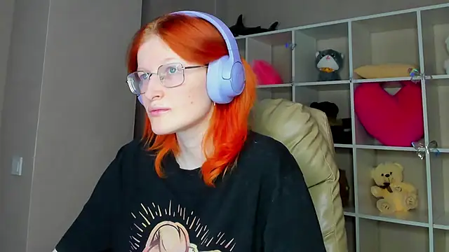 ElizabethHarpper online show from February 9, 2026, 9:18 am