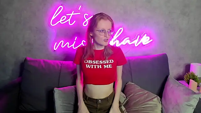 ElizabethHarpper online show from February 1, 2025, 11:10 am