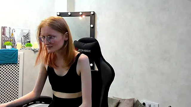 ElizabethHarpper online show from February 6, 2025, 11:09 am