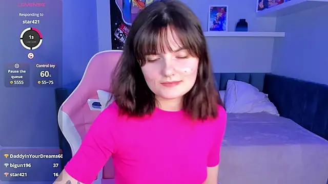 Snapshot of CharlotteMitchell chatting on March 21, 2025, 2:29 pm CharlotteMitchell online show from March 21, 2025, 2:29 pm