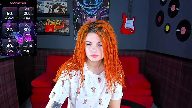 Snapshot of CharlotteMitchell chatting on October 5, 2025, 12:45 am CharlotteMitchell online show from October 5, 2025, 12:45 am