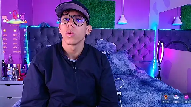 Snapshot of RyanPricee chatting on February 11, 2026, 4:12 am RyanPricee online show from February 11, 2026, 4:12 am