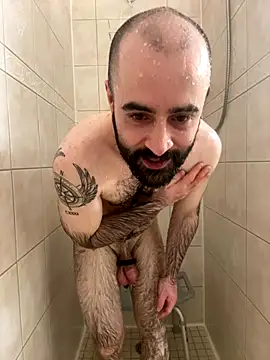 Snapshot of Faded-Solo chatting on October 17, 2025, 1:42 am Faded-Solo online show from October 17, 2025, 1:42 am