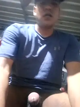 Snapshot of elverg4313 chatting on May 12, 2026, 7:49 am elverg4313 online show from May 12, 2026, 7:49 am