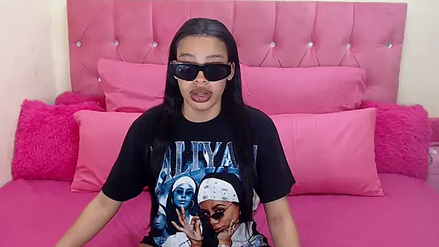 Snapshot of naughtiest_baddy chatting on September 25, 2025, 7:53 pm naughtiest baddy online show from September 25, 2025, 7:53 pm