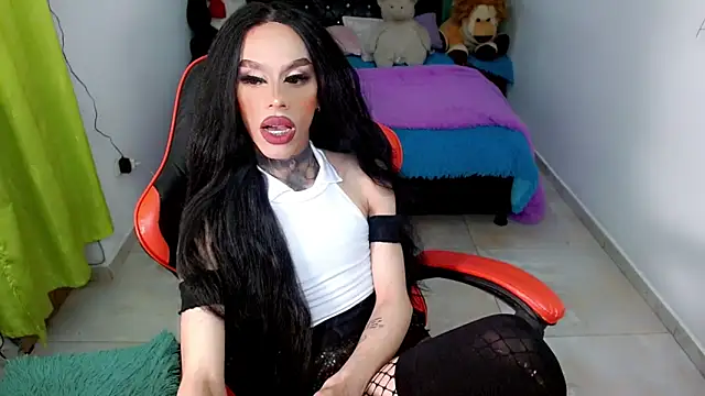 Snapshot of Alextwink chatting on April 15, 2026, 7:51 pm Alextwink online show from April 15, 2026, 7:51 pm