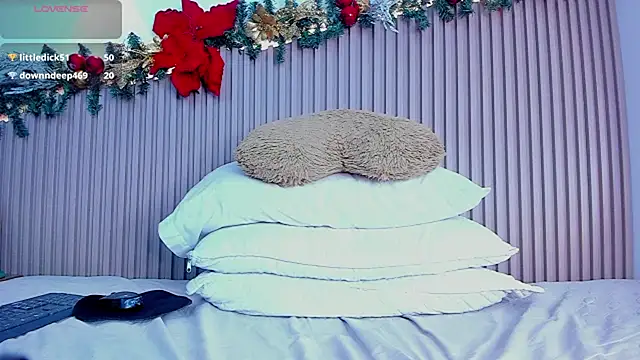 Snapshot of Annie_kurt_ chatting on December 20, 2025, 8:55 pm Annie kurt online show from December 20, 2025, 8:55 pm
