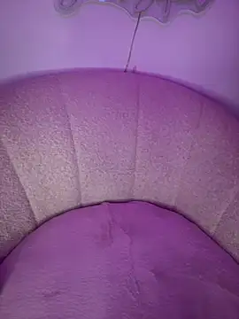 sofiaklf69  online show from December 2, 2025, 9:16 pm