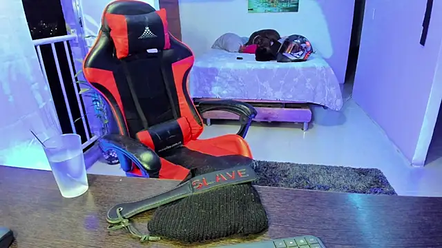 Adam Valenciia online show from September 12, 2025, 3:39 am