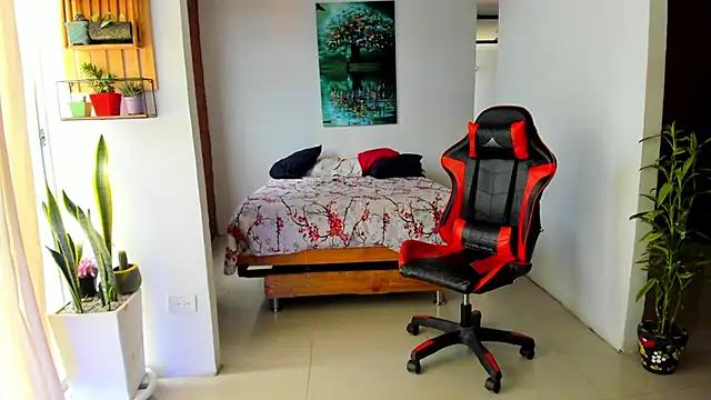 Adam Valenciia online show from November 6, 2025, 4:22 pm