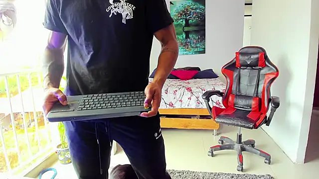 Adam Valenciia online show from October 10, 2025, 5:03 pm