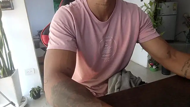 Snapshot of Adam_Valenciia chatting on May 11, 2026, 1:12 pm Adam Valenciia online show from May 11, 2026, 1:12 pm