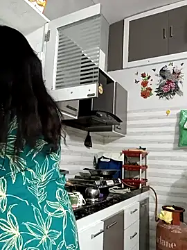 Best-Couple online show from September 27, 2025, 5:24 am