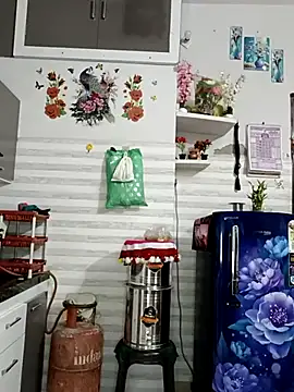 Best-Couple online show from September 15, 2025, 4:13 am