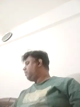 Snapshot of jemes21in chatting on December 21, 2025, 7:48 pm jemes21in online show from December 21, 2025, 7:48 pm