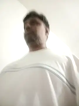 jemes21in online show from February 11, 2026, 8:09 pm