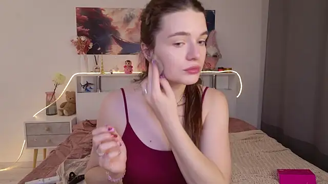 Snapshot of Nellie_Medina chatting on July 7, 2026, 6:33 pm Nellie Medina online show from July 7, 2026, 6:33 pm