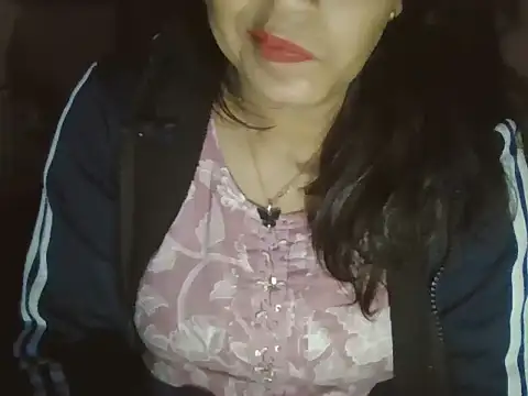 Hot-shanvi online show from December 22, 2025, 4:18 pm