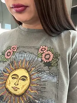 Snapshot of claraxjoyy chatting on March 12, 2025, 7:57 am claraxjoyy online show from March 12, 2025, 7:57 am