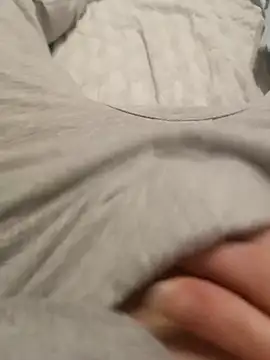 Snapshot of AnnalSV91 chatting on March 16, 2025, 9:16 pm AnnalSV91 online show from March 16, 2025, 9:16 pm