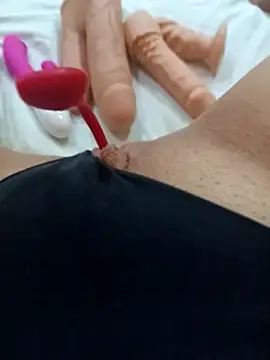 Snapshot of AnnalSV91 chatting on February 14, 2025, 3:05 pm AnnalSV91 online show from February 14, 2025, 3:05 pm