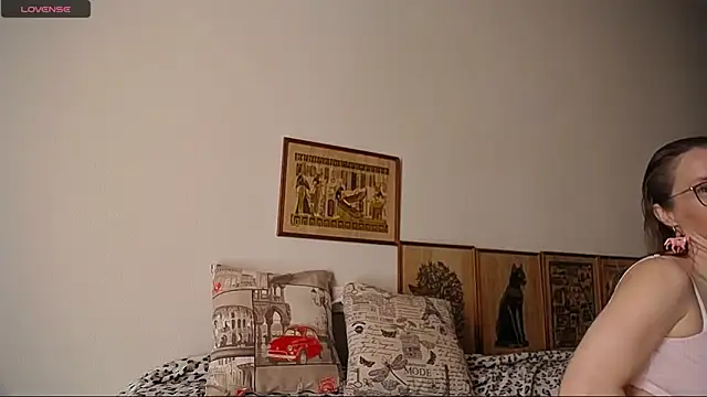 SquirtyEleanor online show from May 13, 2026, 11:17 am
