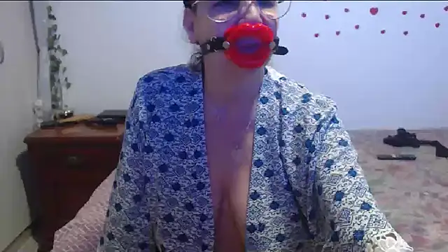 Snapshot of milchanel chatting on February 3, 2026, 6:40 am milchanel online show from February 3, 2026, 6:40 am