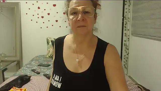 Snapshot of milchanel chatting on February 20, 2026, 12:07 am milchanel online show from February 20, 2026, 12:07 am