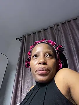 Snapshot of Thando04 chatting on November 19, 2025, 7:36 pm Thando04 online show from November 19, 2025, 7:36 pm